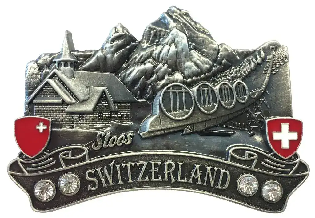 Metall-Souvenir mit Schweizer Wappen, Bergen, Kirche; ideal für Grosshandel Schweiz Käufer.