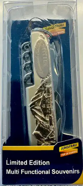 Silbernes Schweizer Armeemesser in Verpackung, perfekt für grosshandel schweiz Limited Edition Geschenke.